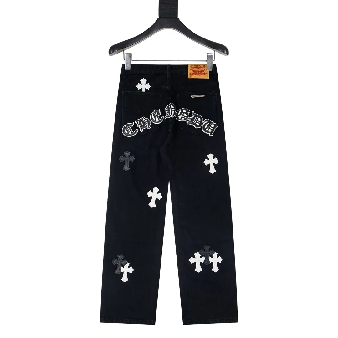 P270 model number Y847 Chrome Hearts & CH city limited series Sanskrit cross patch patchwork leather jeans require finished products to be washed and then disassembled and hand-stitched with sheepskin cross leather and then spliced ​​together to complete. The whole process is too complicated to explain. The texture can be seen in the hand, and it looks good. The styles with different washed textures are very friendly to people with thin legs and thick legs. The straight version is very flattering to the leg shape. The moderate length is timeless and can be matched easily and casually. It is the basic styling foundation for various styles and is a must-have in the wardrobe! The fabric is stiff but also makes the upper body soft without losing texture. The washing process is even more perfect. It is a must-have item for everyone! ! ! Washed wheat, hang tag, pants label, three labels are complete, the upper body effect is particularly stiff and stylish, super stylish, same style for men and women - Color: Size: 28 30 32 34
